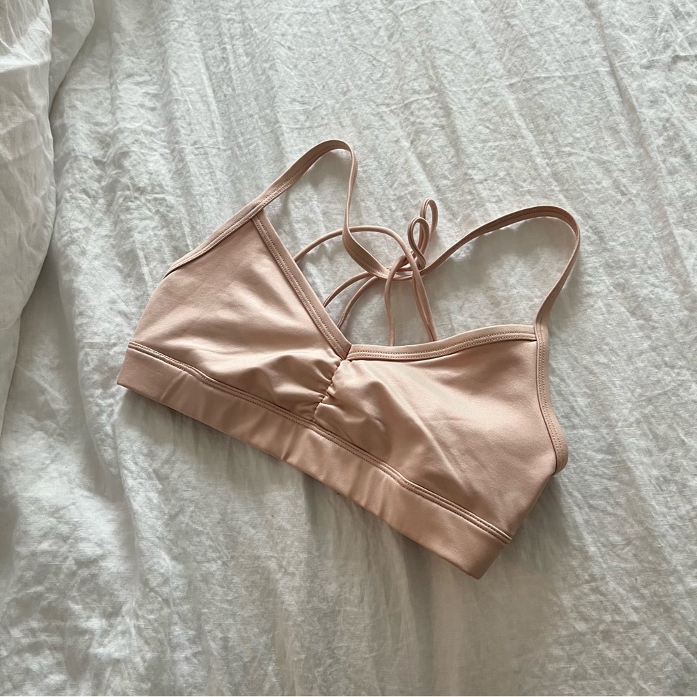 (Sold) Alo Yoga Baby Pink Bra